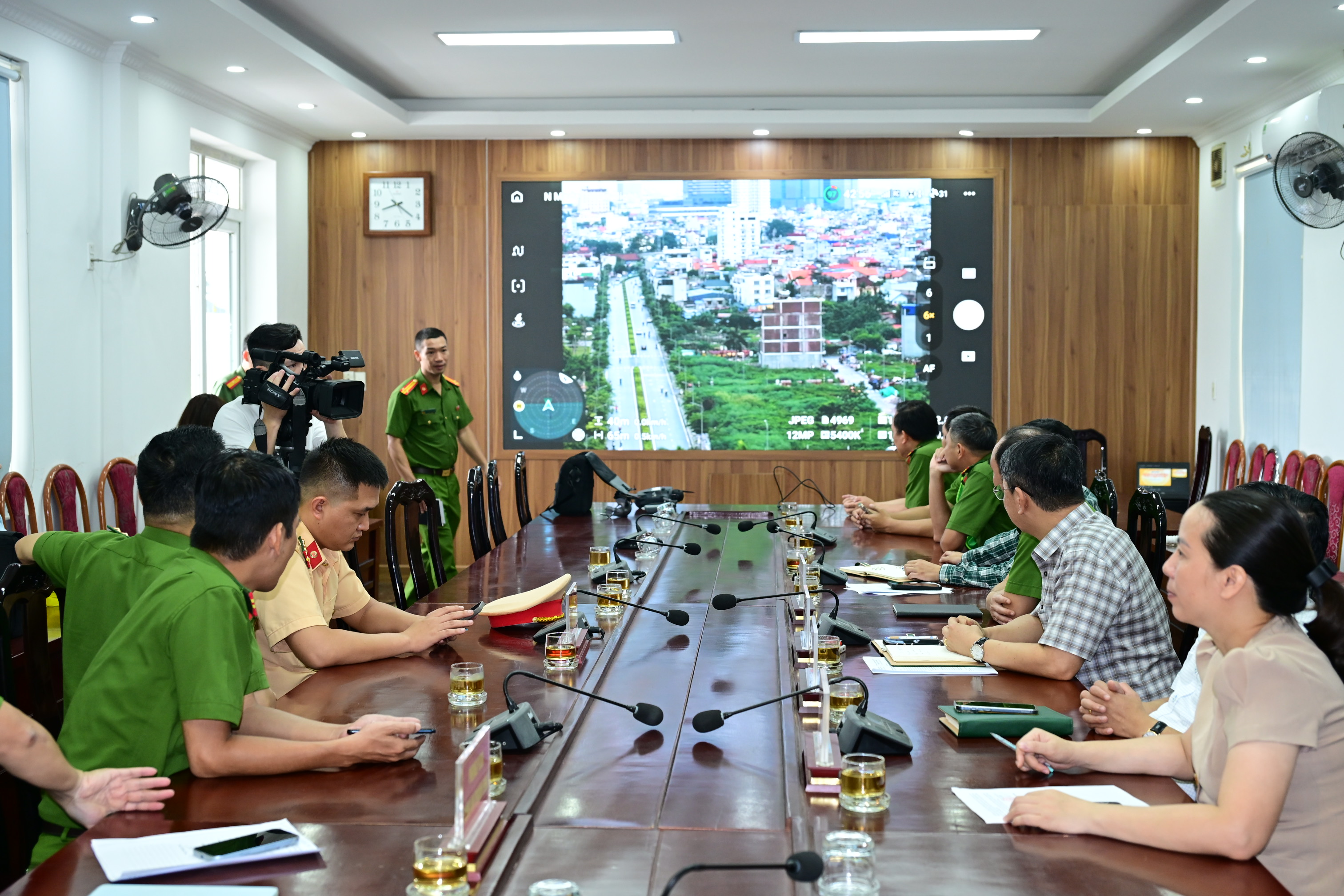 UBND phường Gia Viên: Sử dụng flycam hỗ trợ công tác bảo đảm trật tự đô thị